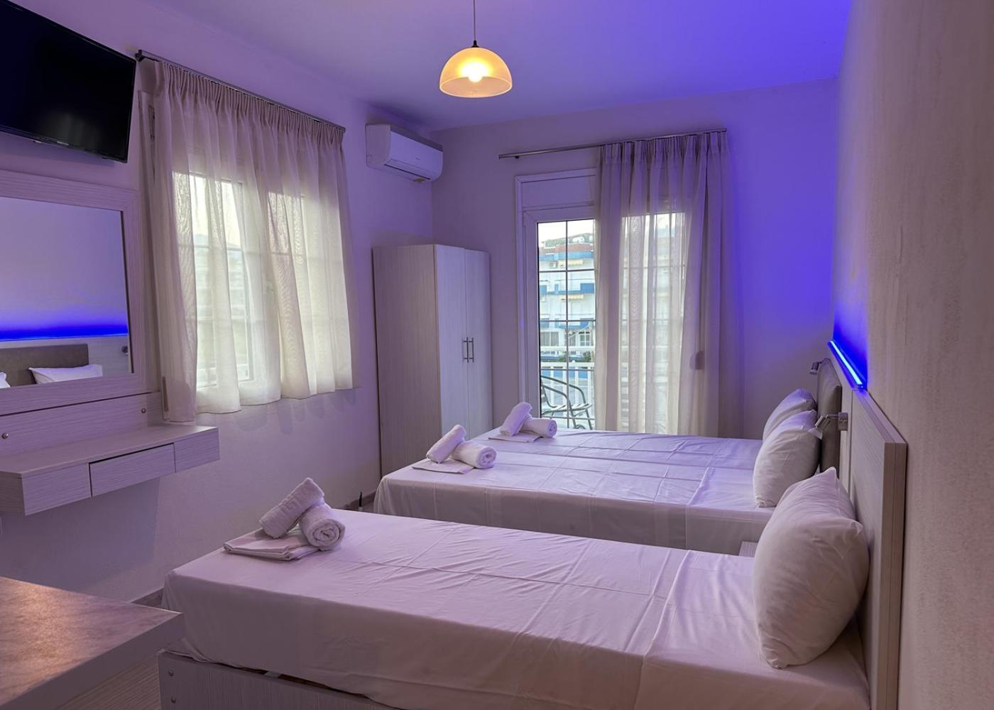 Oasis Blue Inn Leptokaryá Buitenkant foto