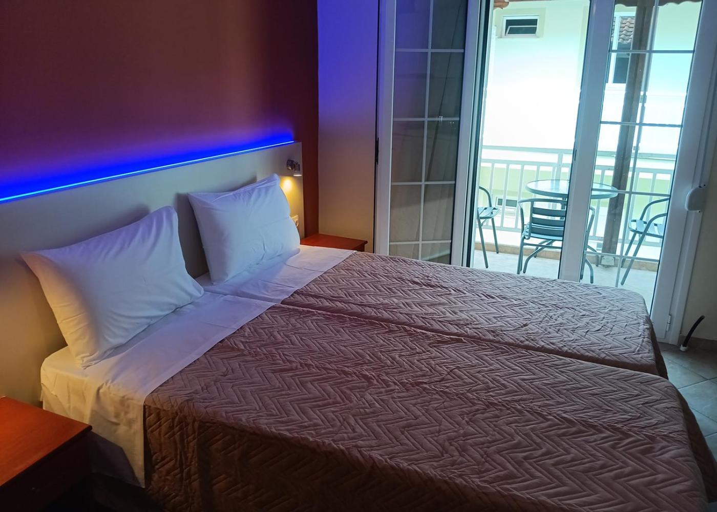 Oasis Blue Inn Leptokaryá Buitenkant foto