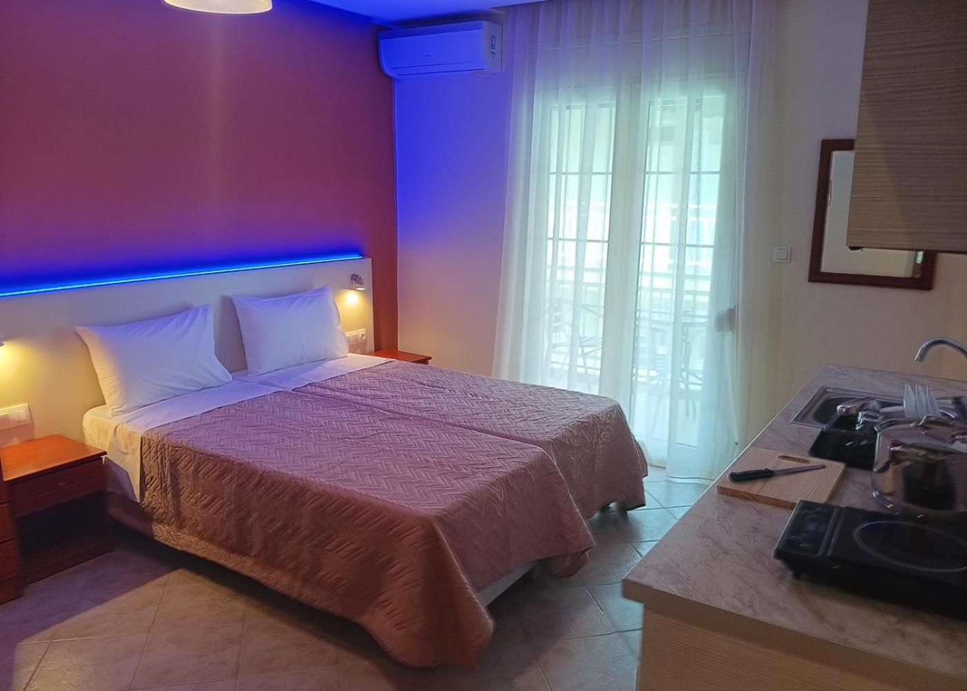 Oasis Blue Inn Leptokaryá Buitenkant foto