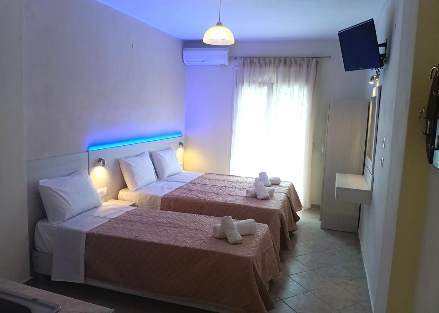 Oasis Blue Inn Leptokaryá Buitenkant foto