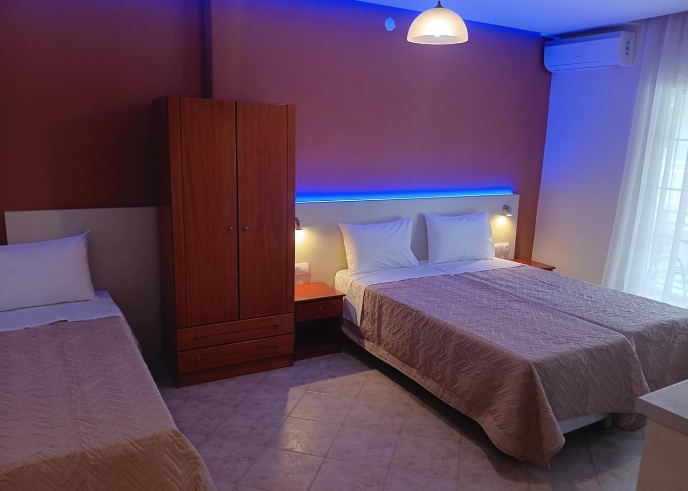 Oasis Blue Inn Leptokaryá Buitenkant foto